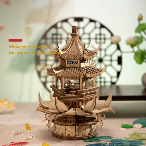 Wooden Puzzles vs. Plastic Puzzles: What’s the Difference?